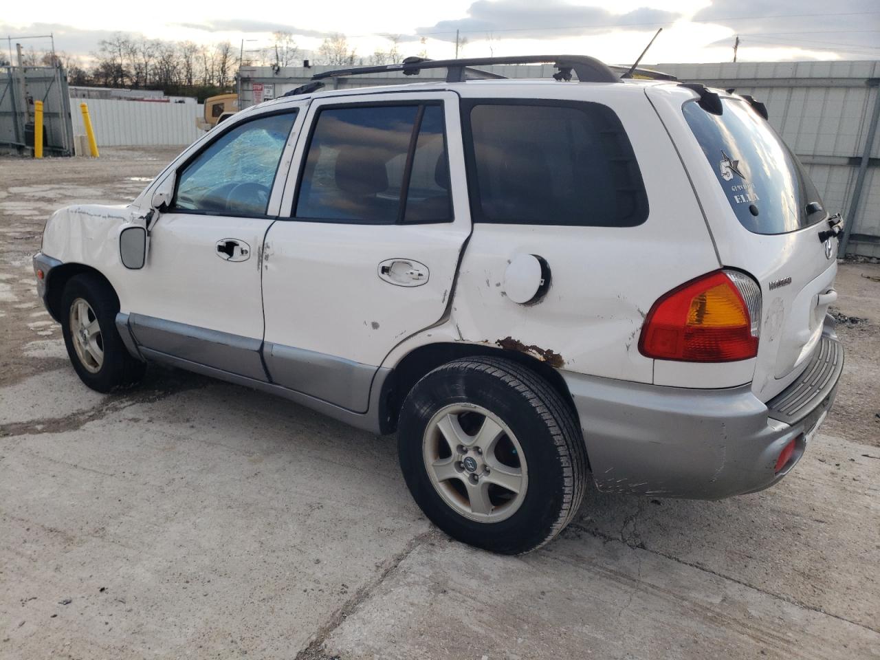 Image 2 of 2004 HYUNDAI SANTA FE GL 2004 with VIN KM8SB12B84U812129