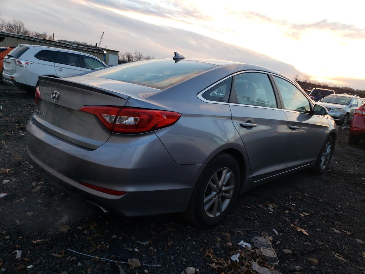 Image 3 of 2016 HYUNDAI SONATA SE 2016 with VIN 5NPE24AF8GH303373