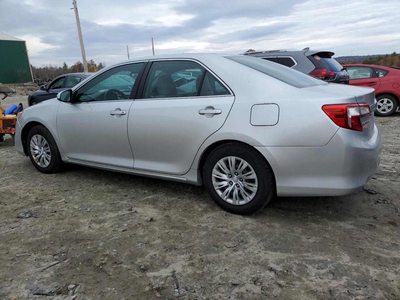 Obraz 2 z 2013 TOYOTA CAMRY L 2013 z VIN 4T1BF1FK8DU247265
