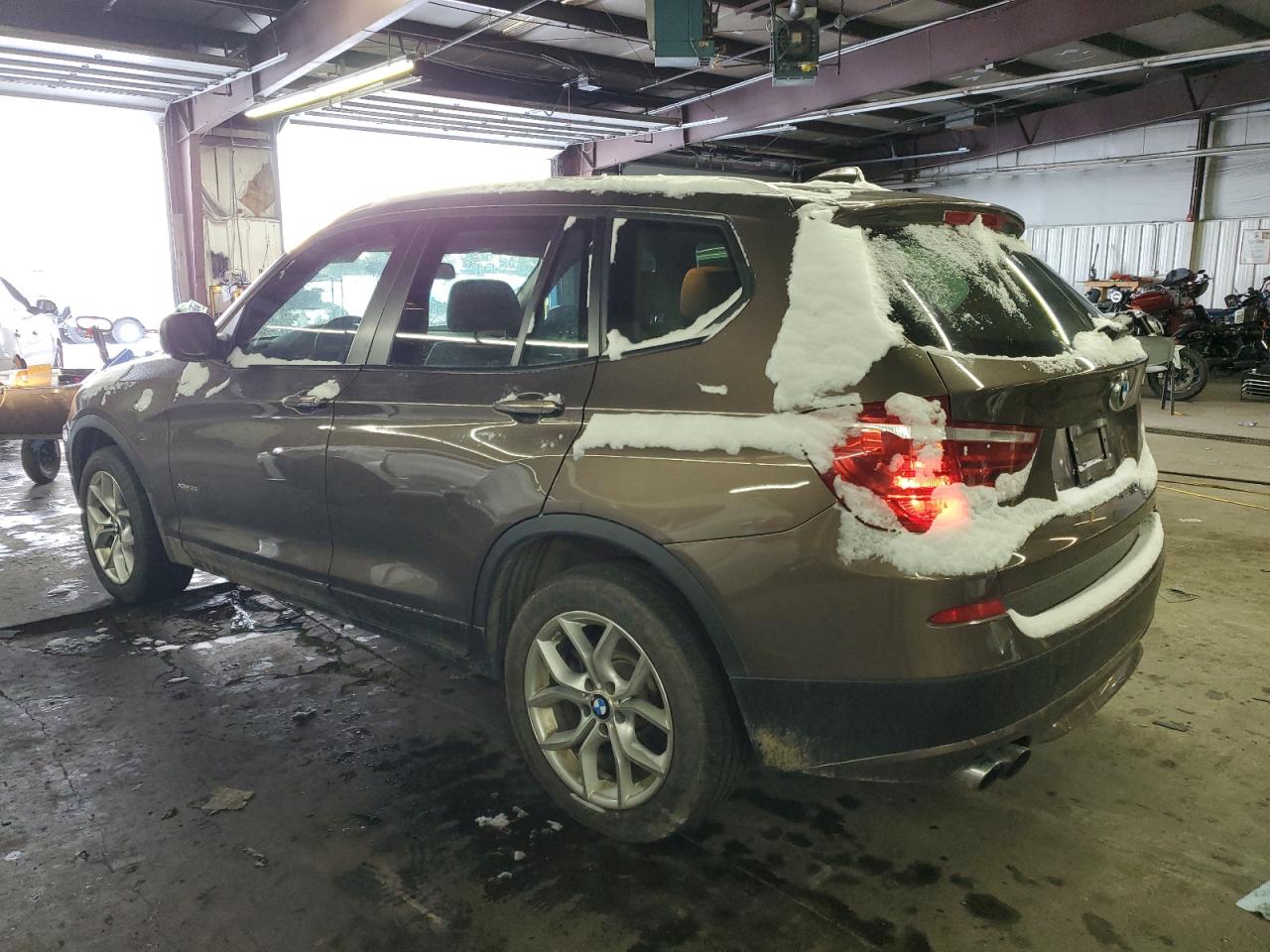 Изображение 2 2013 BMW X3 XDRIVE28I 2013 с VIN 5UXWX9C53D0A32918