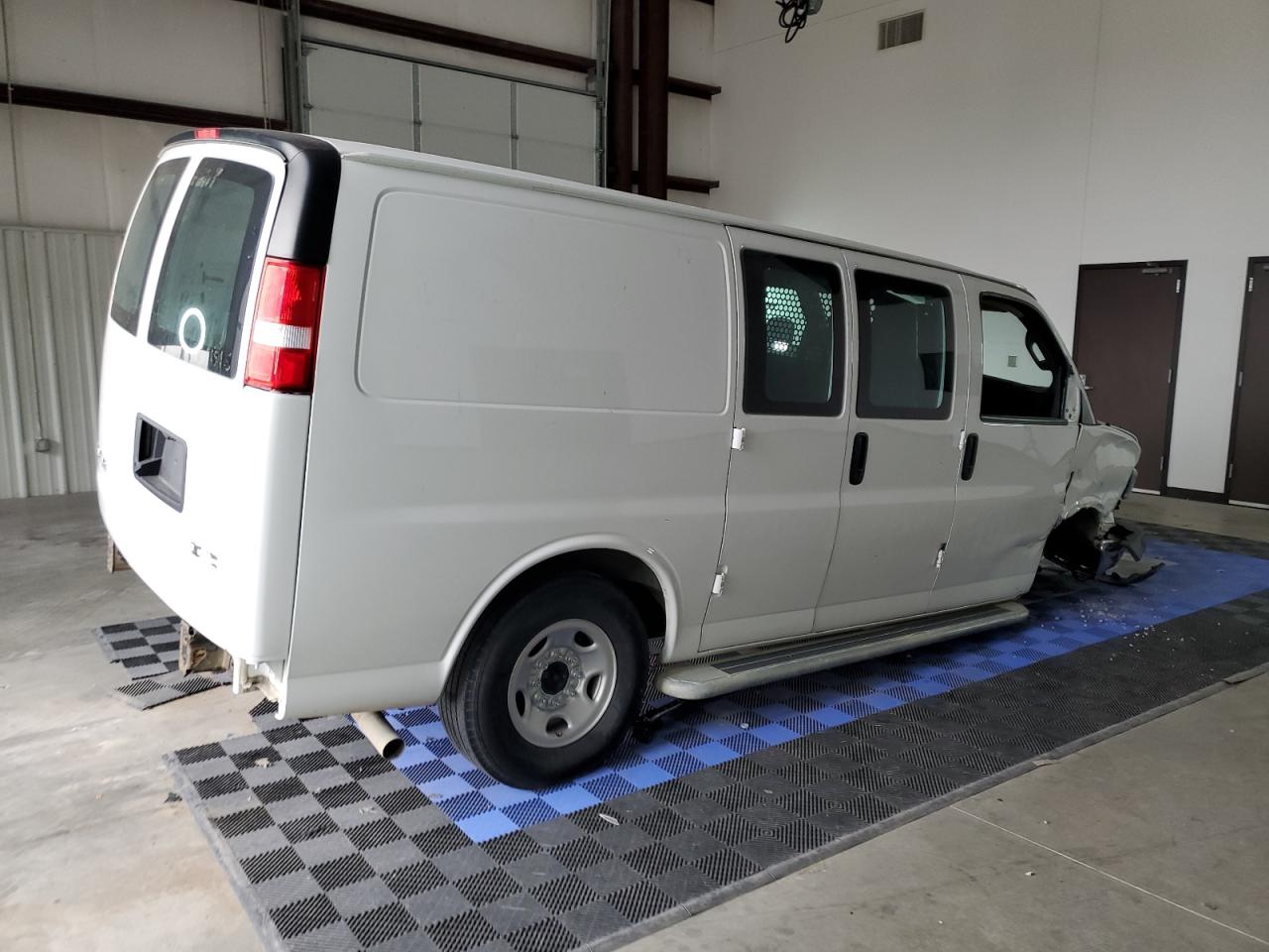 Obraz 3 z 2022 GMC SAVANA G2500 2022 z VIN 1GTW7AFP5N1156942