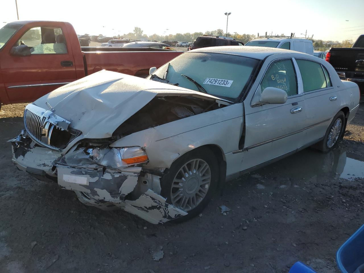 Изображение 1 2006 LINCOLN TOWN CAR DESIGNER 2006 с VIN 1LNHM83V86Y632019