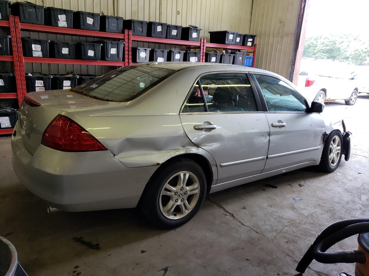 Obraz 3 z 2007 HONDA ACCORD EX 2007 z VIN 1HGCM56877A101831