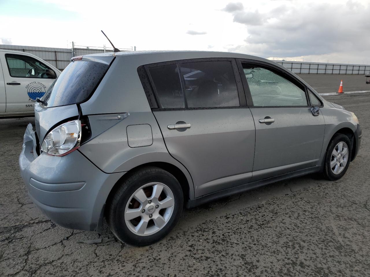 Image 3 of 2007 NISSAN VERSA S 2007 with VIN 3N1BC13E77L459510