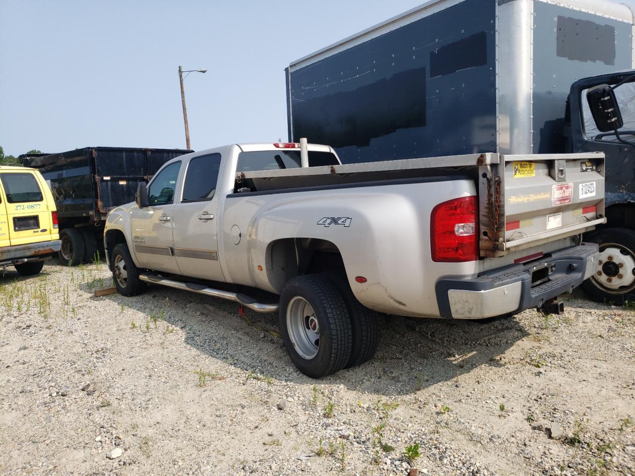 Image 2 of 2008 GMC SIERRA K3500 2008 with VIN 1GTJK33658F211039