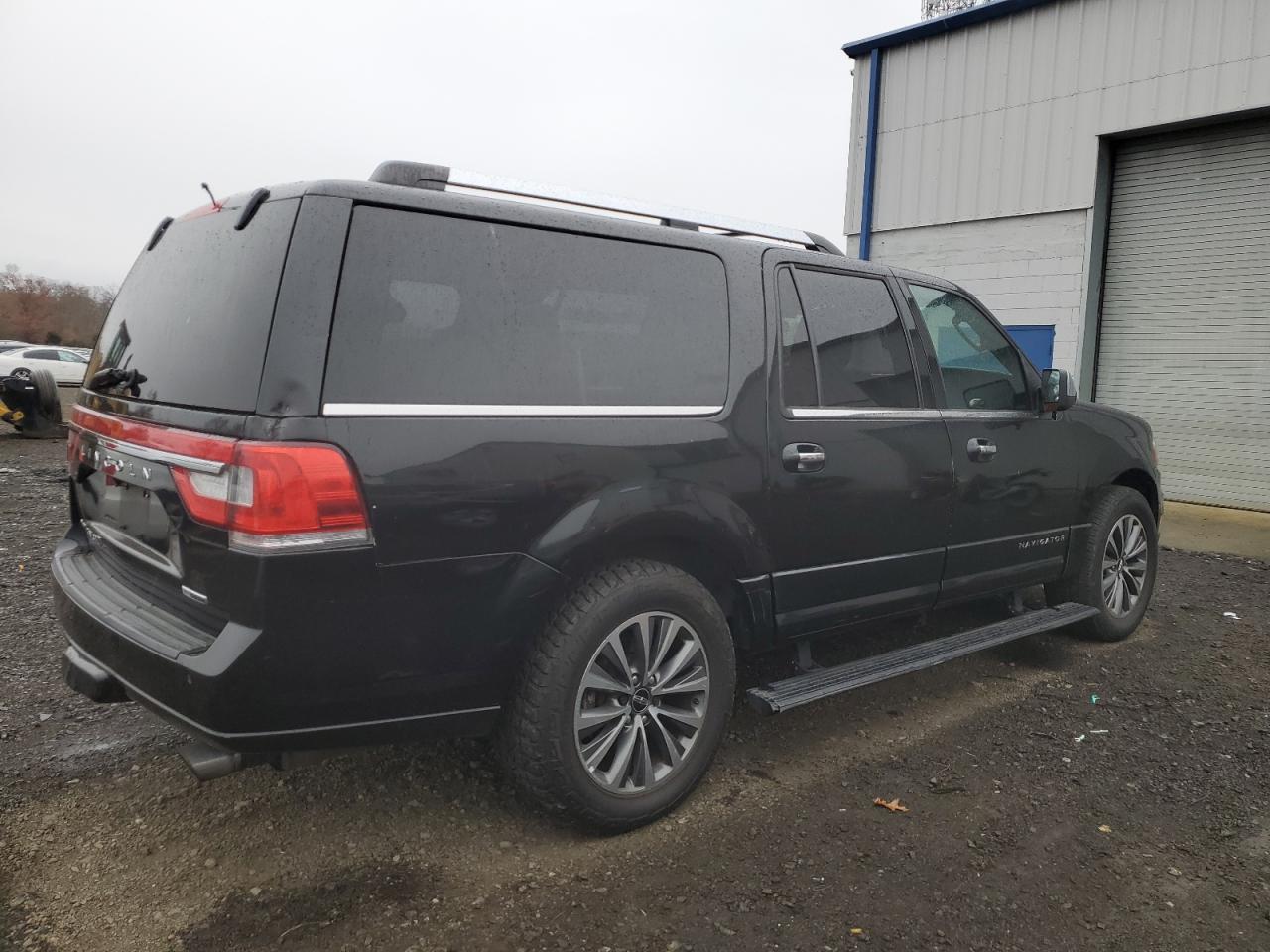 Obraz 3 z 2015 LINCOLN NAVIGATOR L 2015 z VIN 5LMJJ3JTXFEJ01949