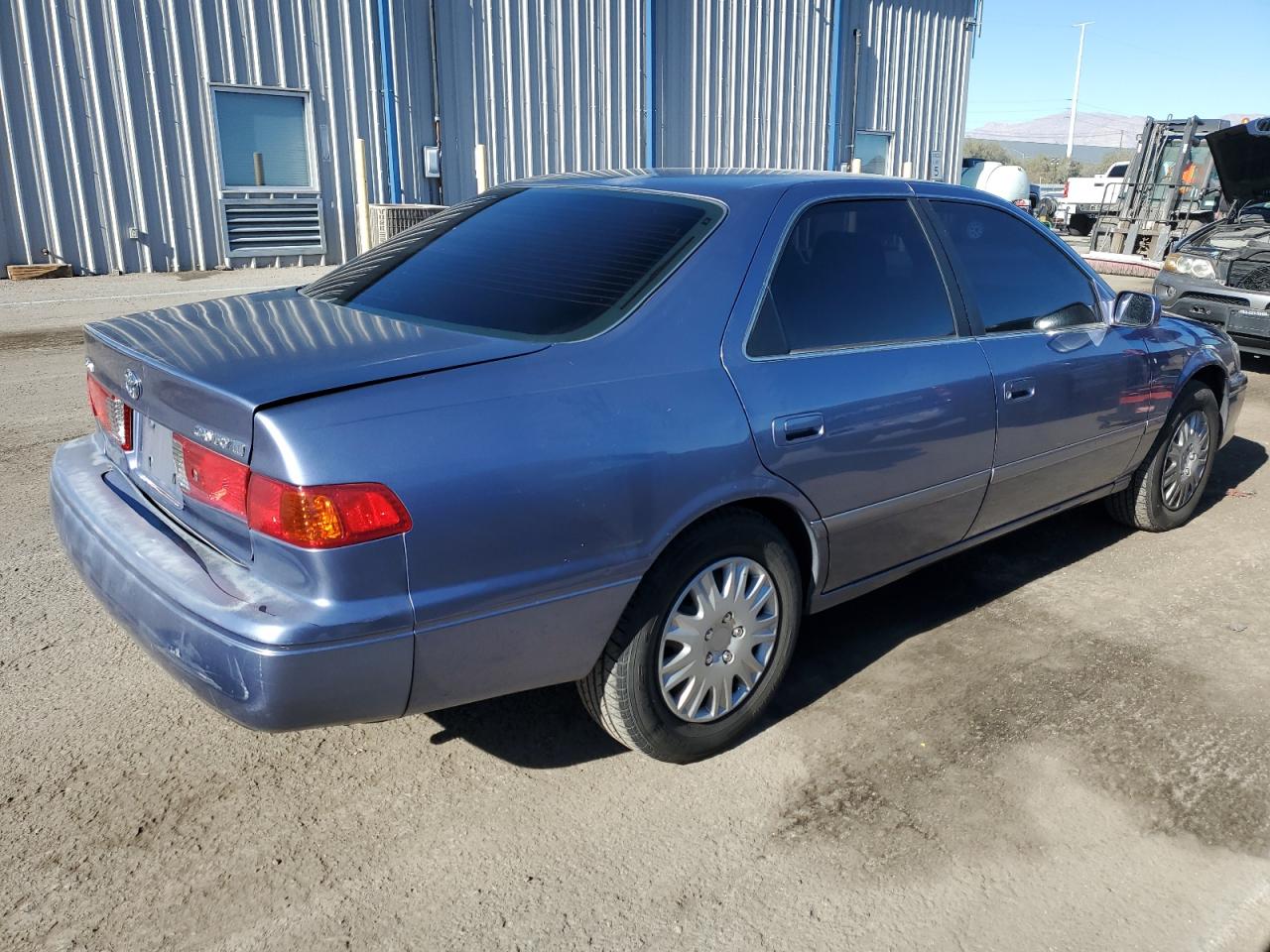 Image 3 of 2000 TOYOTA CAMRY CE 2000 with VIN JT2BG22KXY0392200