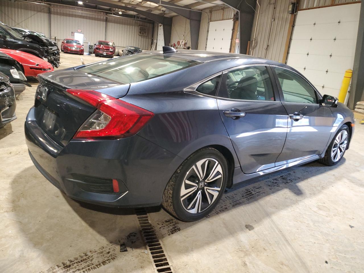 Изображение 3 2017 HONDA CIVIC EX 2017 с VIN 19XFC1F37HE200580