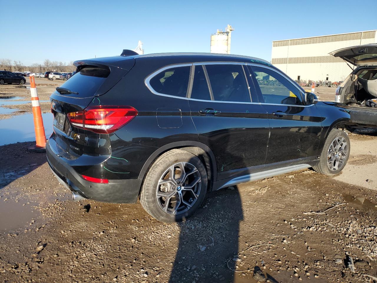 Image 3 of 2020 BMW X1 XDRIVE28I 2020 with VIN WBXJG9C01L5R49860