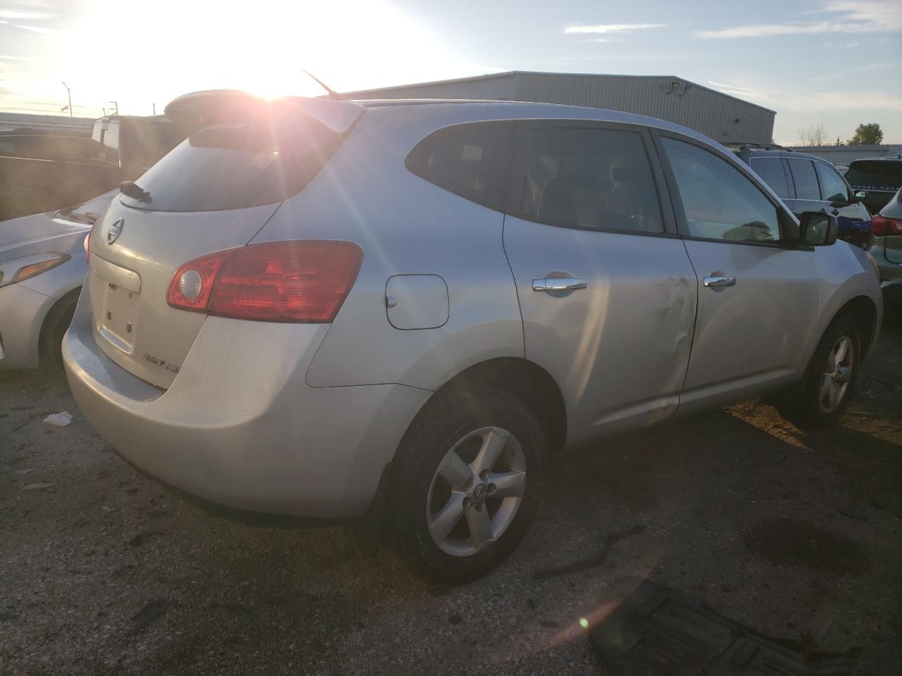 Obraz 3 z 2010 NISSAN ROGUE S 2010 z VIN JN8AS5MV6AW605385