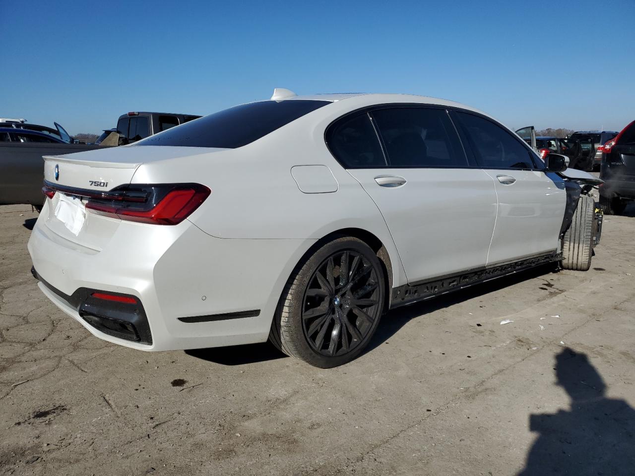 Obraz 3 z 2020 BMW 750 XI 2020 z VIN WBA7U2C08LBM62189