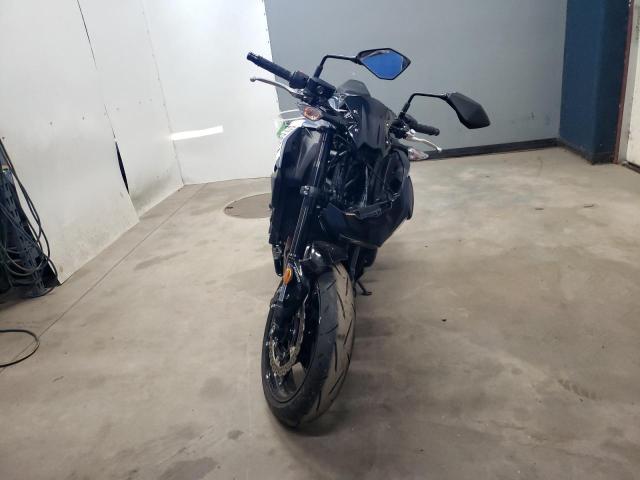 Obraz 2 z 2022 KAWASAKI ZR900 F 2022 z VIN ML5ZRDF18NDA56396