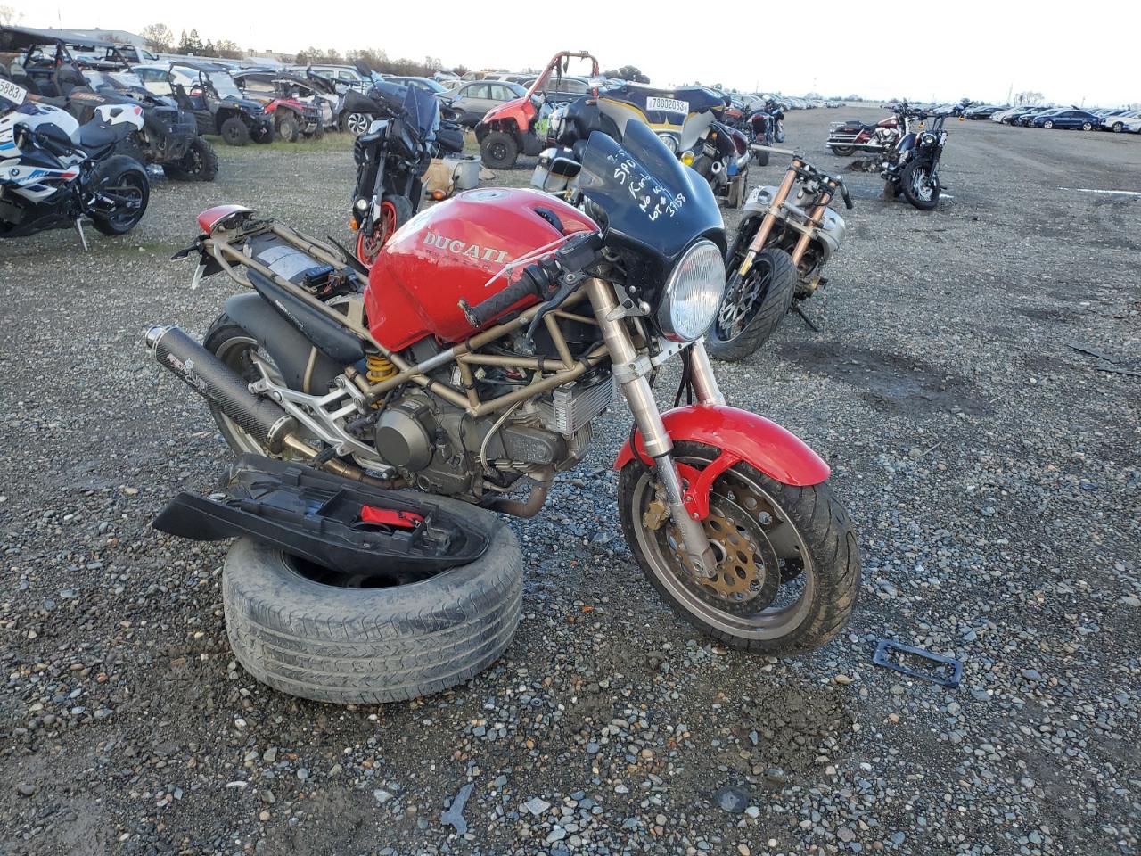 Obraz 1 z 1998 DUCATI M900  1998 z VIN ZDM1RC4NXWB015544