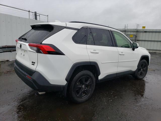 Image 3 of 2020 TOYOTA RAV4 XLE 2020 with VIN JTMP1RFV2LD058997