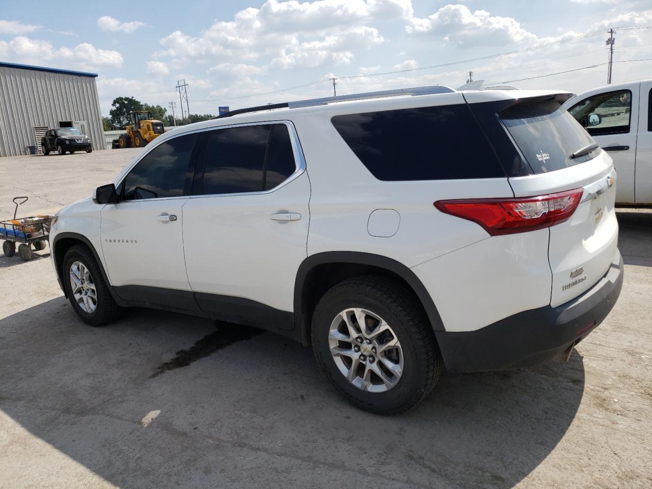 Image 2 of 2018 CHEVROLET TRAVERSE LT 2018 with VIN 1GNERGKW8JJ124428
