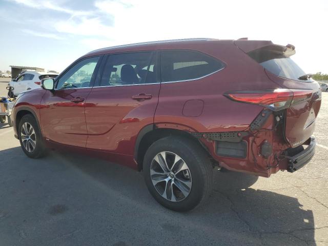 Изображение 2 2022 TOYOTA HIGHLANDER HYBRID XLE 2022 с VIN 5TDHBRCH7NS552828