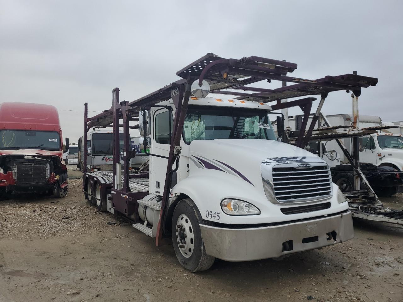 Image 1 of 2005 FREIGHTLINER COLUMBIA 112 2005 with VIN 1FVHF0DE35PU37047