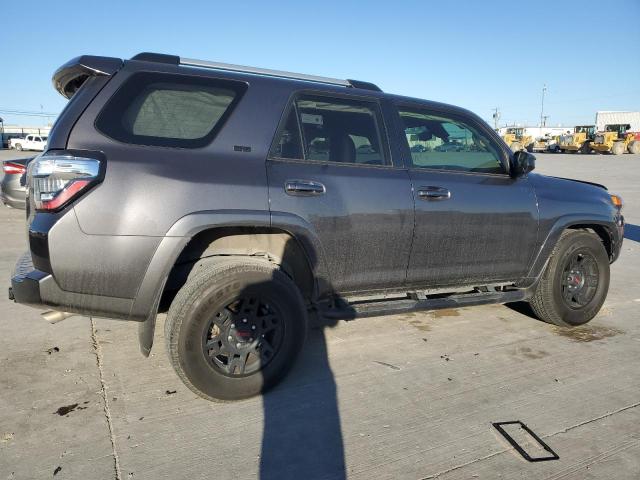 Obraz 3 z 2021 TOYOTA 4RUNNER SR5 2021 z VIN JTEEU5JR8M5248117