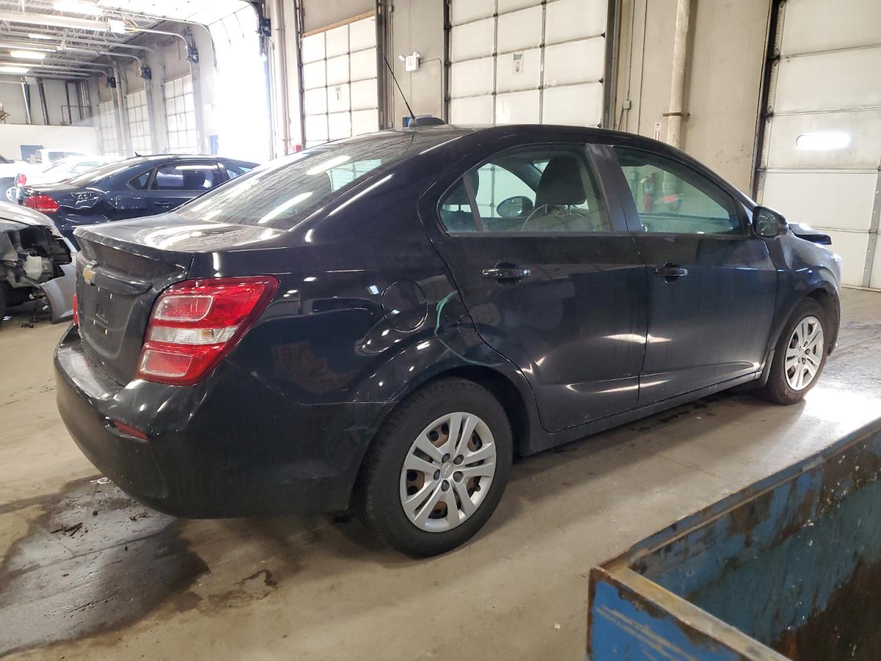 Obraz 3 z 2018 CHEVROLET SONIC LS 2018 z VIN 1G1JB5SH9J4101961