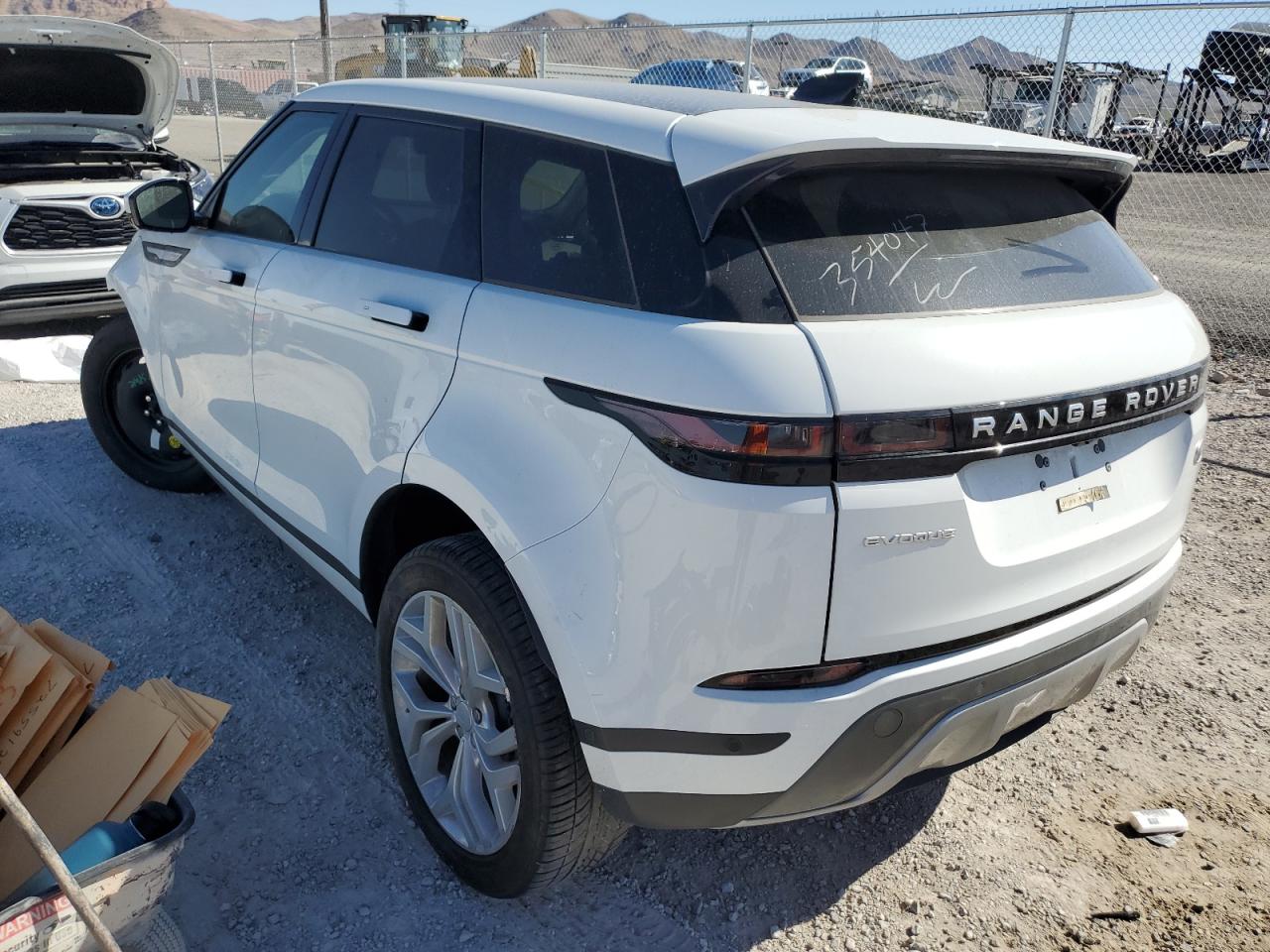 Изображение 2 2021 LAND ROVER RANGE ROVER EVOQUE S 2021 с VIN SALZJ2FX6MH130109