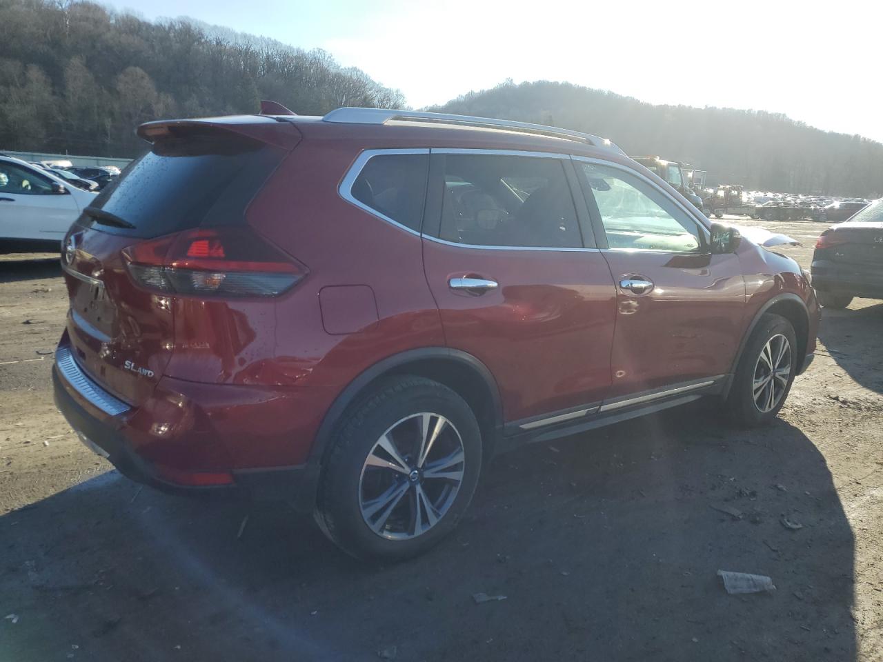 Изображение 3 2018 NISSAN ROGUE S 2018 с VIN 5N1AT2MV1JC785511