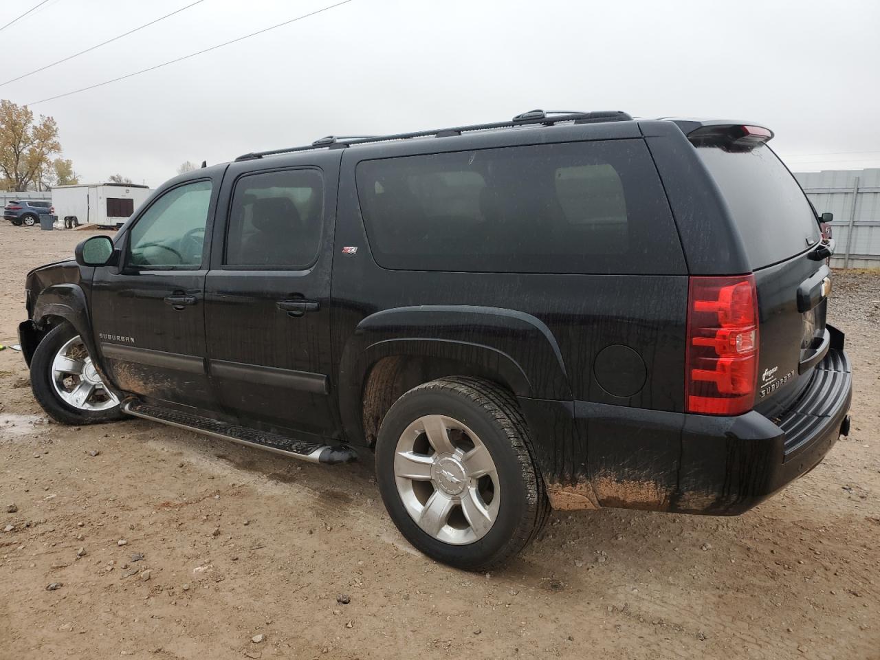 Изображение 2 2014 CHEVROLET SUBURBAN K1500 LT 2014 с VIN 1GNSKJE79ER129962