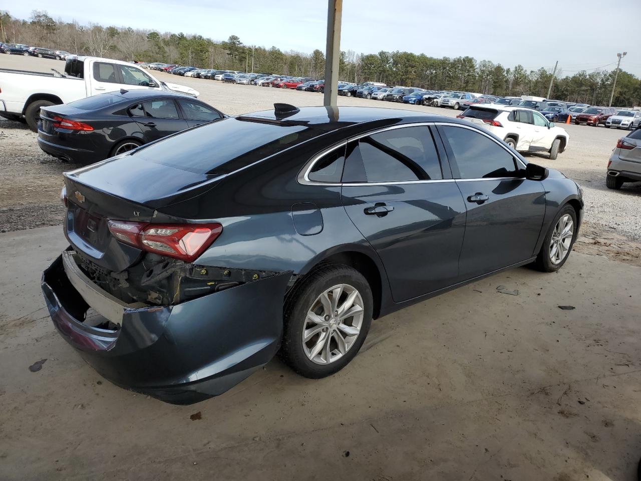 Image 3 of 2020 CHEVROLET MALIBU LT 2020 with VIN 1G1ZD5ST1LF076580