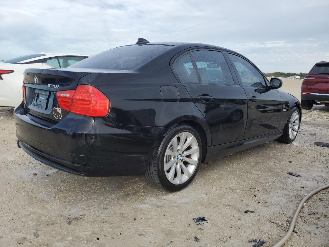Image 3 of 2011 BMW 328 I 2011 with VIN WBAPH7C53BE678011