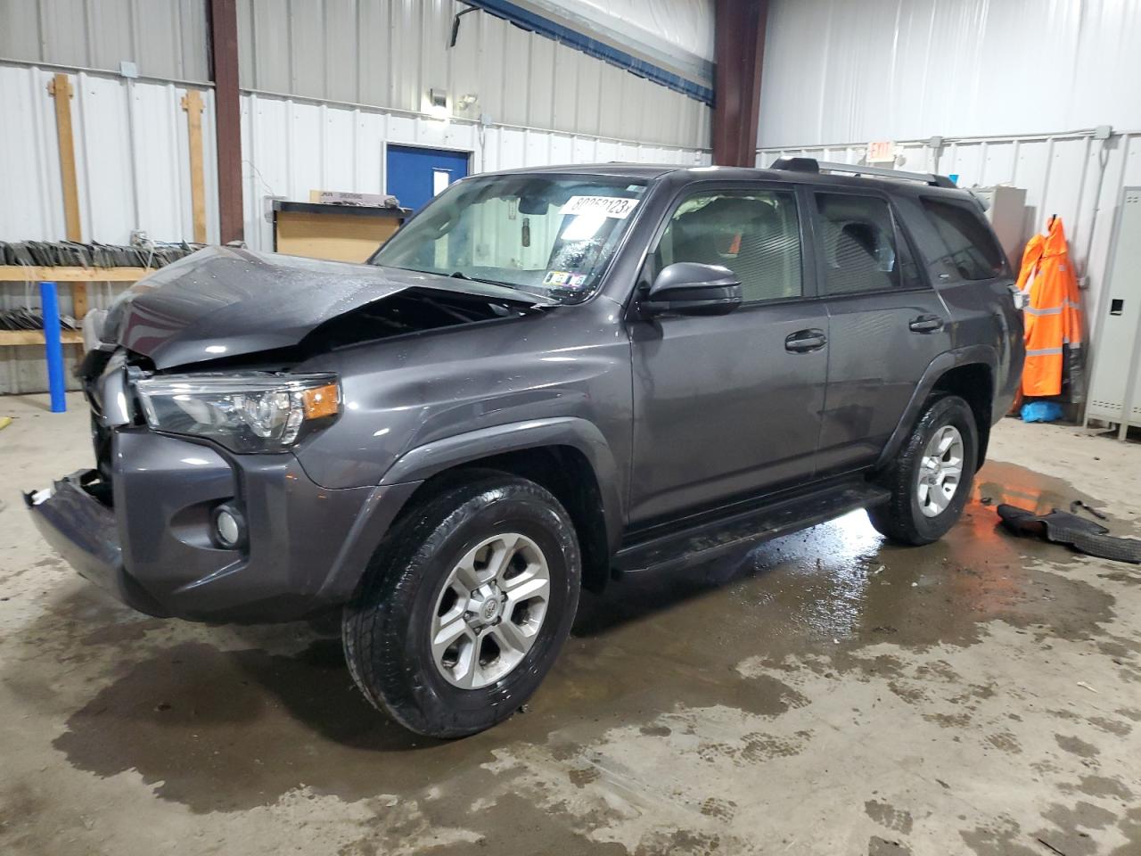 Изображение 2019 TOYOTA 4RUNNER SR5 2019