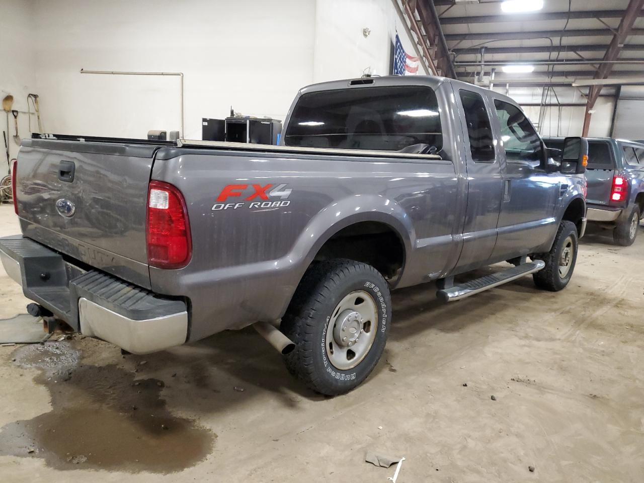 Obraz 3 z 2010 FORD F250 SUPER DUTY 2010 z VIN 1FTSX2B5XAEA40681
