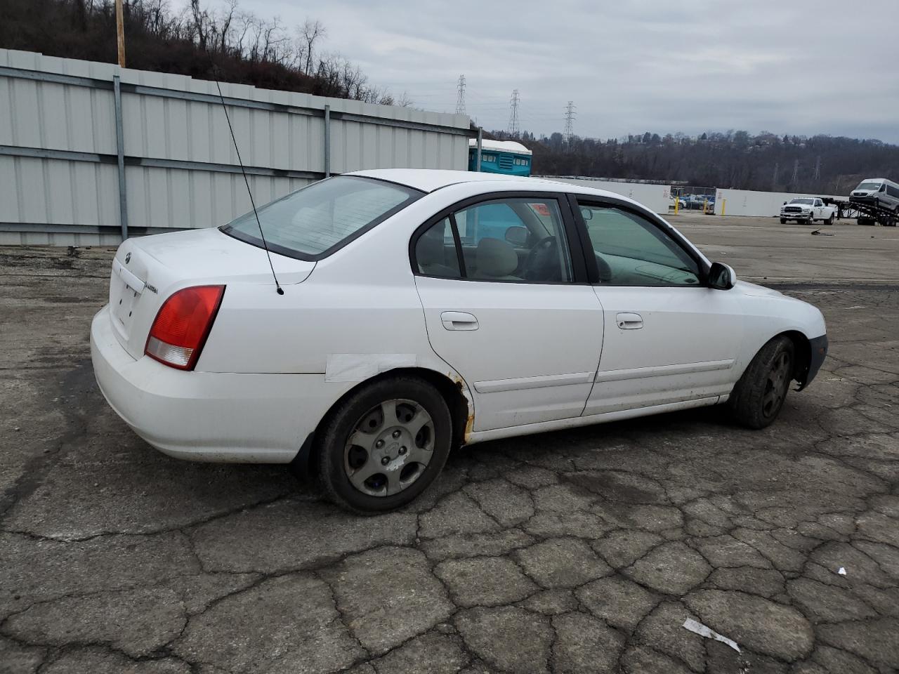 Obraz 3 z 2003 HYUNDAI ELANTRA GLS 2003 z VIN KMHDN45D83U666876