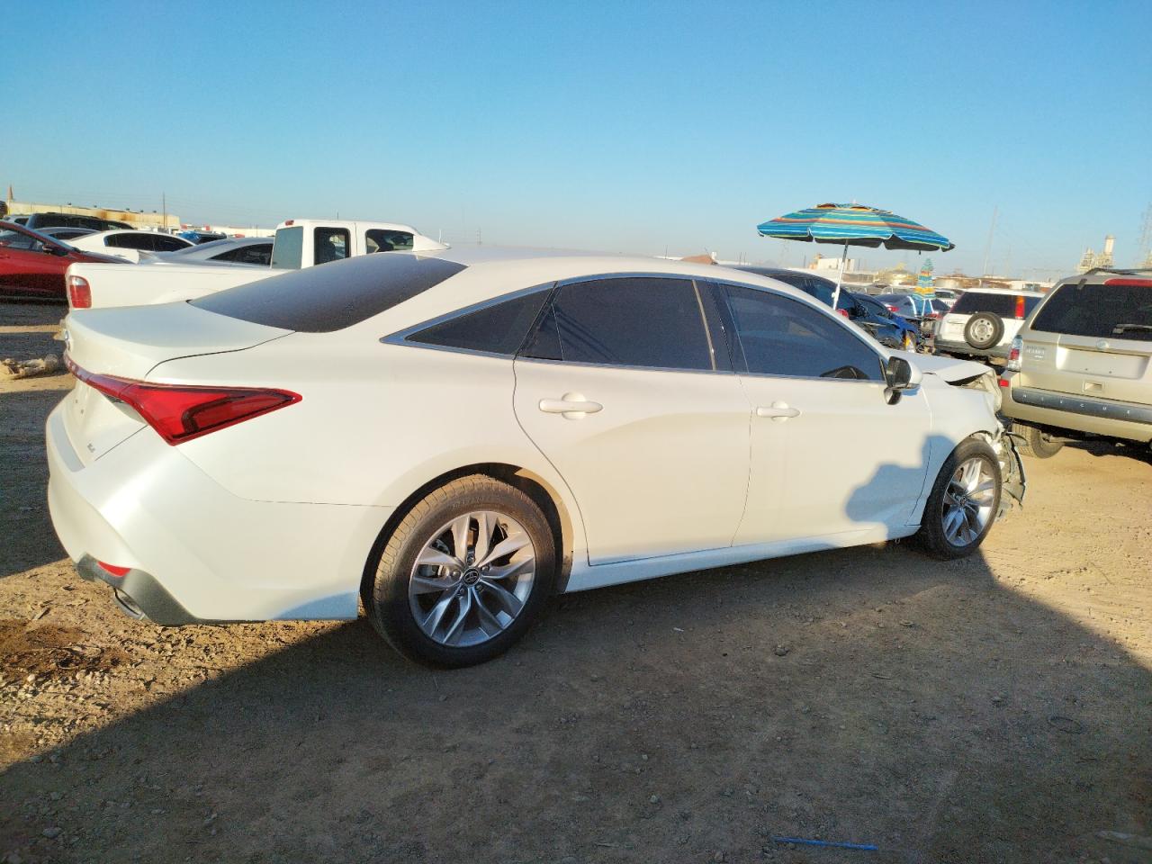 Image 3 of 2020 TOYOTA AVALON XLE 2020 with VIN 4T1AZ1FB7LU053909