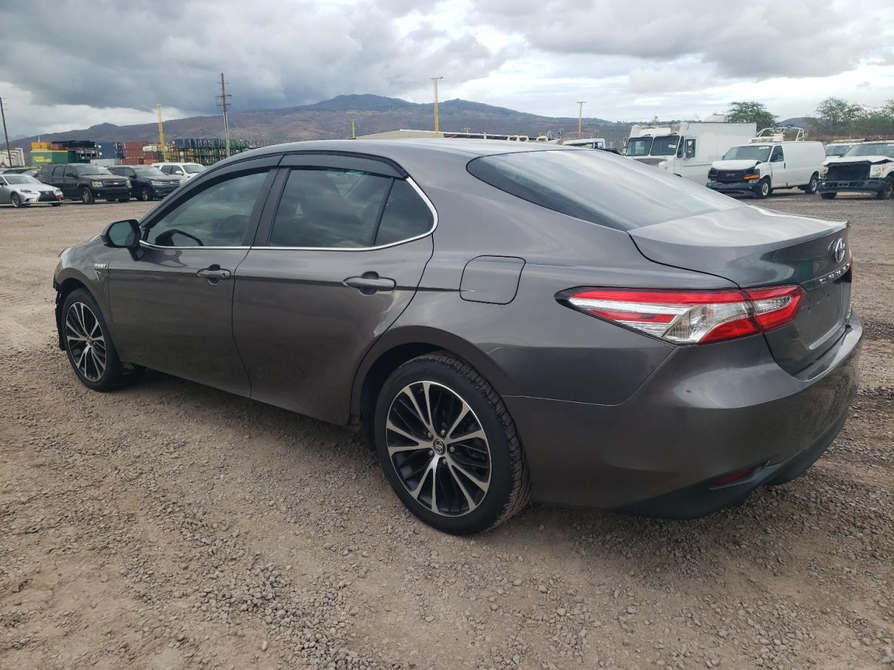 Image 2 of 2019 TOYOTA CAMRY LE 2019 with VIN 4T1B31HK2KU005414