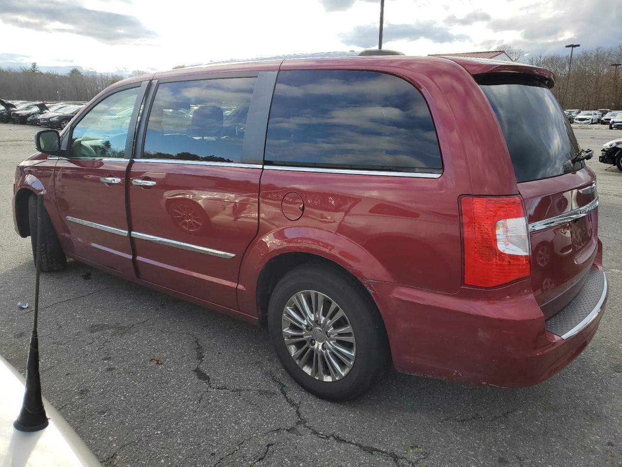 Image 2 of 2011 CHRYSLER TOWN & COUNTRY LIMITED 2011 with VIN 2A4RR6DG4BR667227