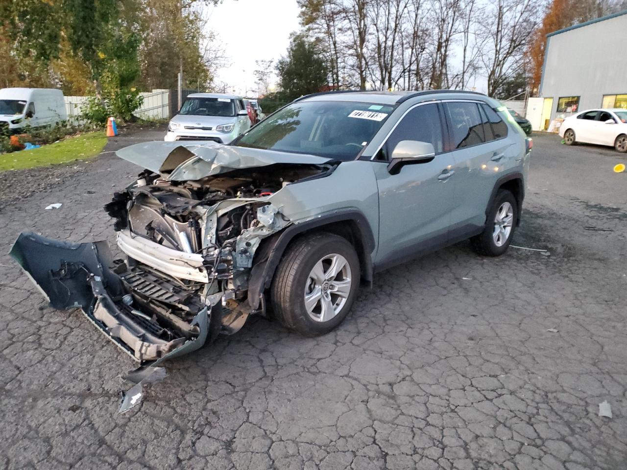 2021 TOYOTA RAV4 XLE 2021 image