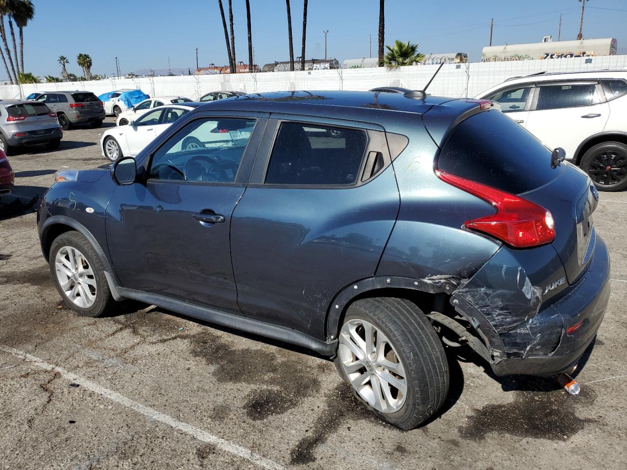Image 2 of 2012 NISSAN JUKE S 2012 with VIN JN8AF5MV2CT119603