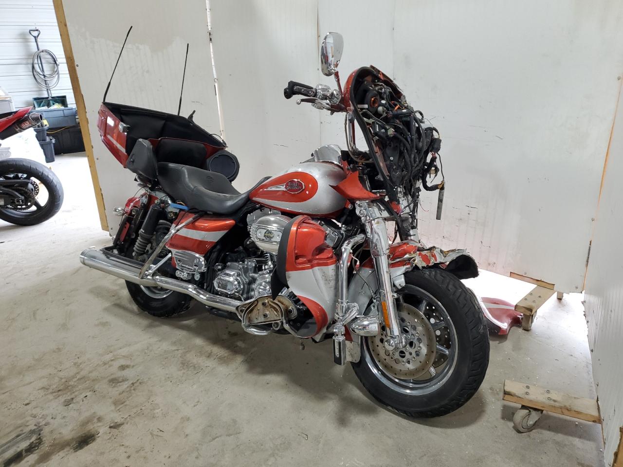 Obraz 1 z 2008 HARLEY-DAVIDSON FLHTCUSE3  2008 z VIN 1HD1PR8158Y950481