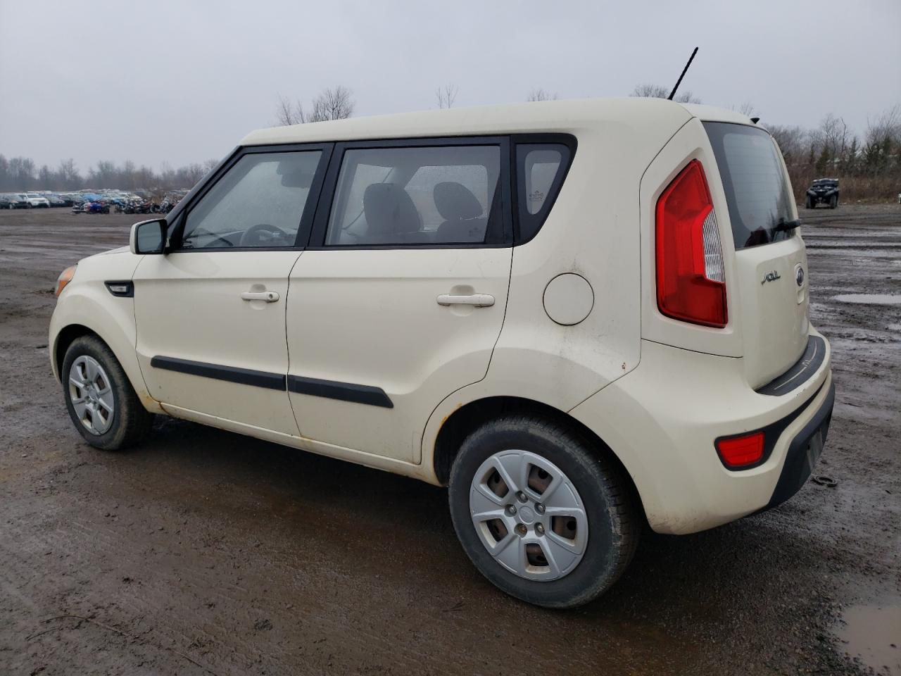 Изображение 2 2012 KIA SOUL  2012 с VIN KNDJT2A58C7412762