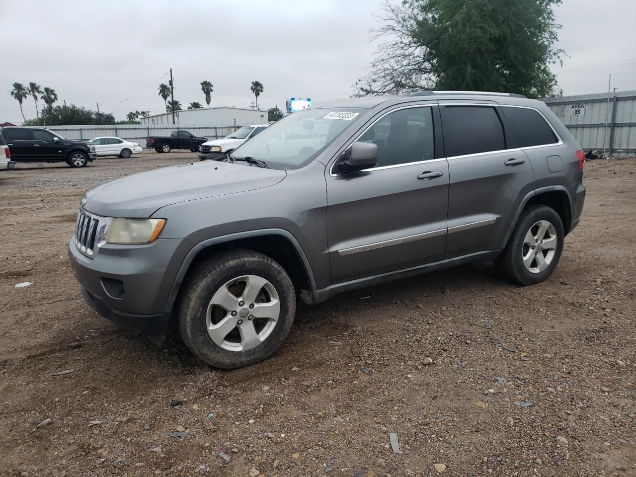 Image 1 of 2011 JEEP GRAND CHEROKEE LAREDO 2011 with VIN 1J4RR4GG1BC680736