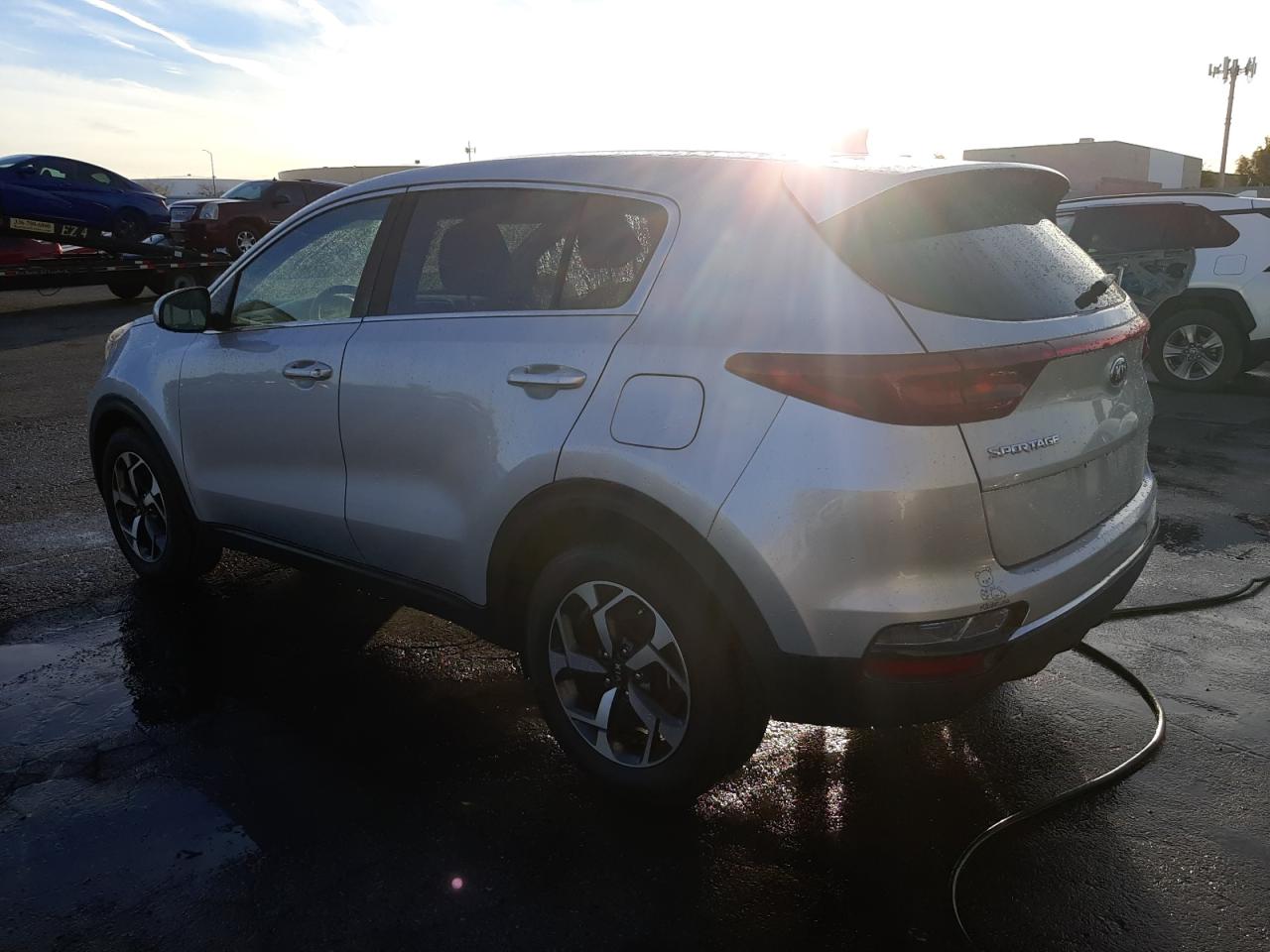 Изображение 2 2020 KIA SPORTAGE LX 2020 с VIN KNDPM3AC1L7688860
