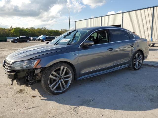 Изображение 1 2017 VOLKSWAGEN PASSAT R-LINE 2017 с VIN 1VWDT7A31HC073864