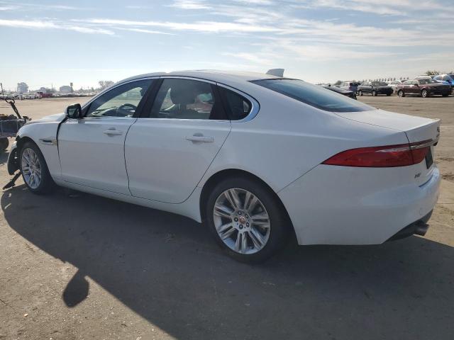 Image 2 of 2017 JAGUAR XF PREMIUM 2017 with VIN SAJBD4BV6HCY49302