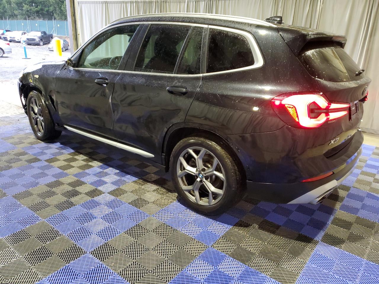 Изображение 2 2023 BMW X3 XDRIVE30I 2023 с VIN 5UX53DP02P9R23417