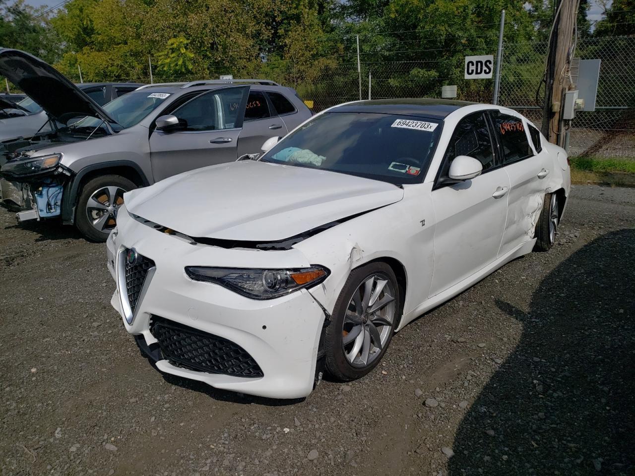 Obraz 1 z Alfa Romeo Giulia Ti 2023 z VIN ZARFANBN6P7669250