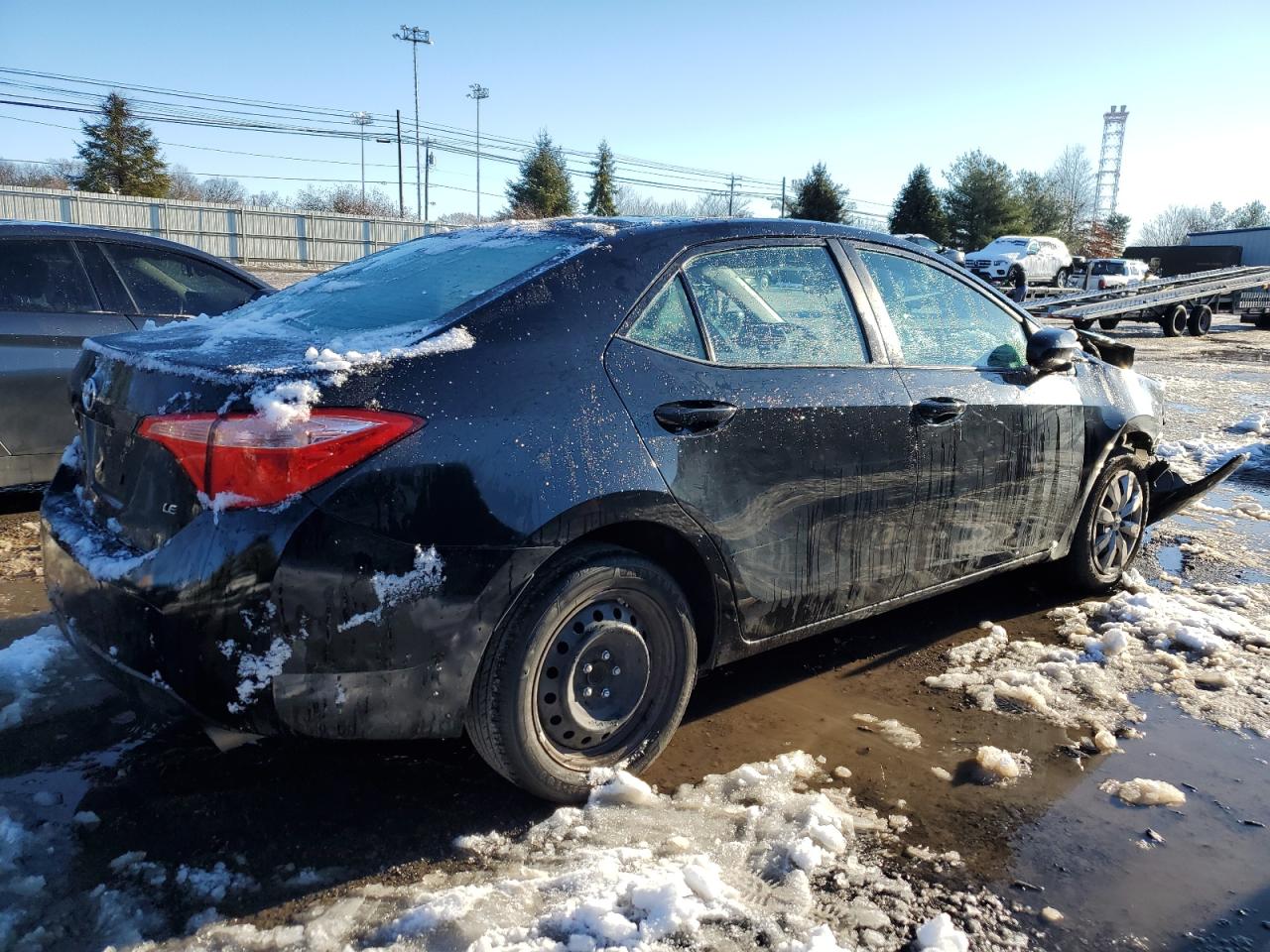 Изображение 3 2019 TOYOTA COROLLA L 2019 с VIN 5YFBURHEXKP933978