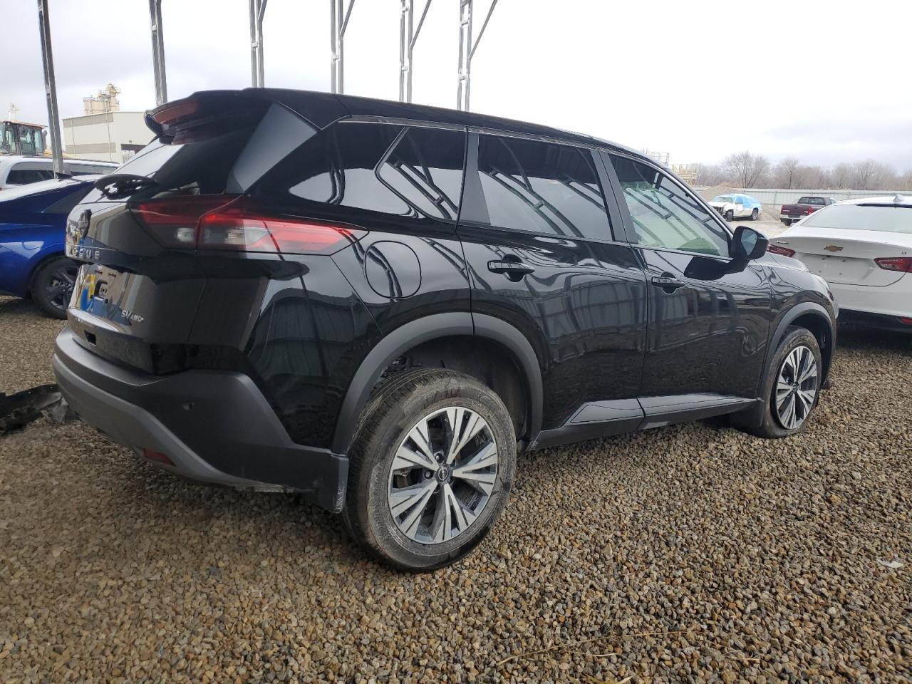 Obraz 3 z 2023 NISSAN ROGUE SV 2023 z VIN JN8BT3BBXPW474565