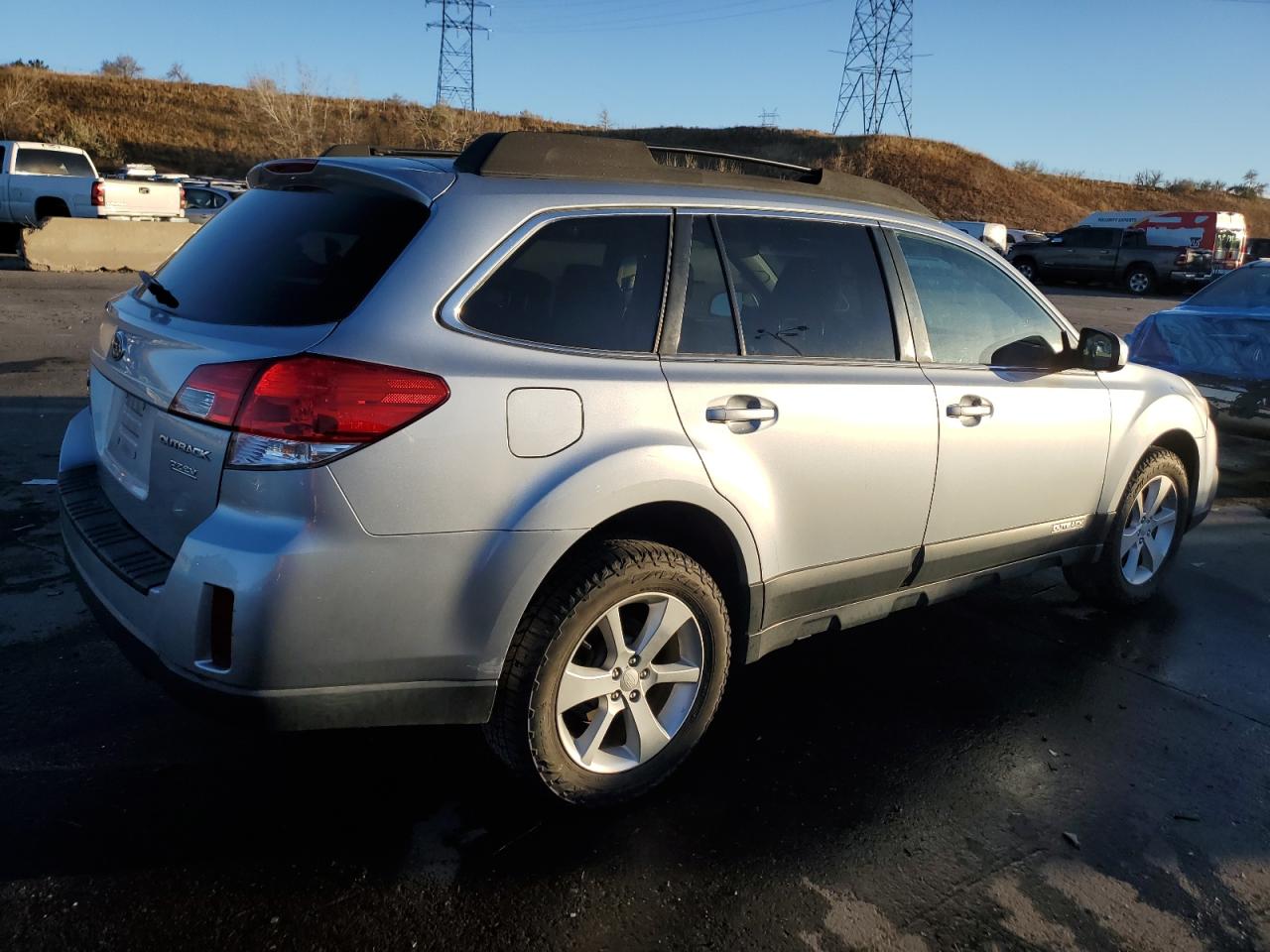 Image 3 of 2013 SUBARU OUTBACK 2.5I PREMIUM 2013 with VIN 4S4BRBGC4D3272464