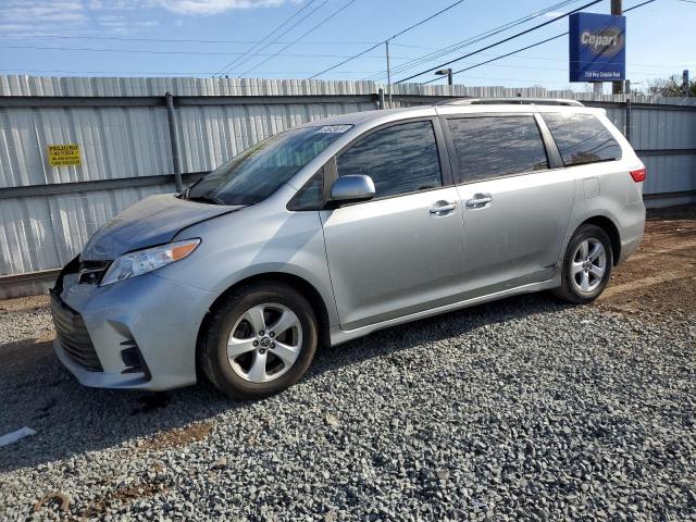 Obraz 1 z 2019 TOYOTA SIENNA LE 2019 z VIN 5TDKZ3DC6KS019043