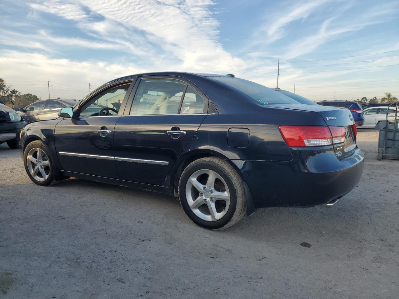 Image 2 of 2008 HYUNDAI SONATA SE 2008 with VIN 5NPEU46F48H355488
