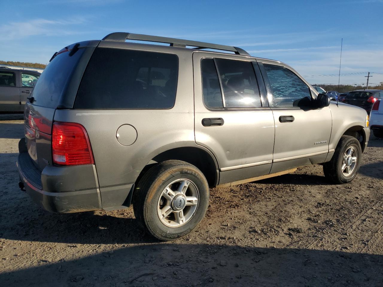 Image 3 of 2005 FORD EXPLORER XLT 2005 with VIN 1FMZU73E45ZA28460